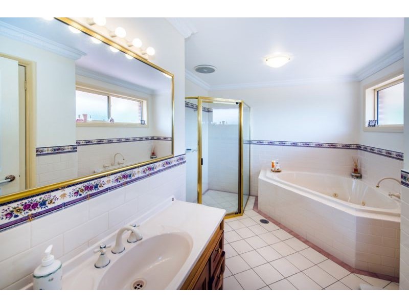 18 Valley View Drive, Bellingen NSW 2454