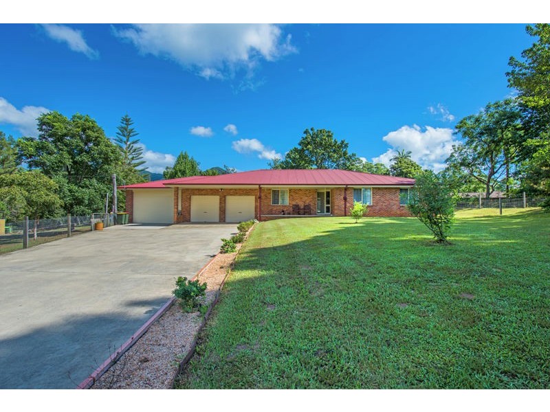 84 Faviell Drive, Bonville NSW 2441