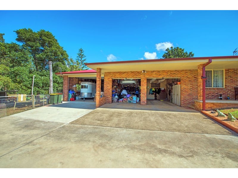 84 Faviell Drive, Bonville NSW 2441