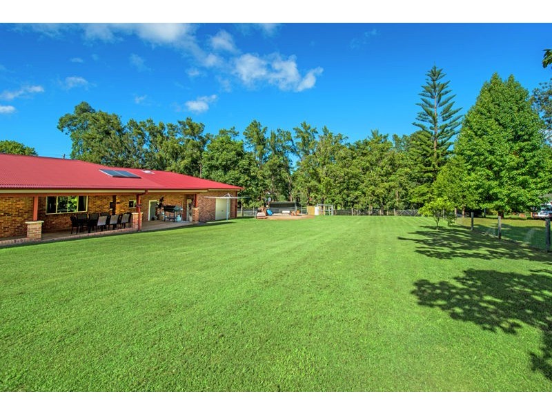 84 Faviell Drive, Bonville NSW 2441