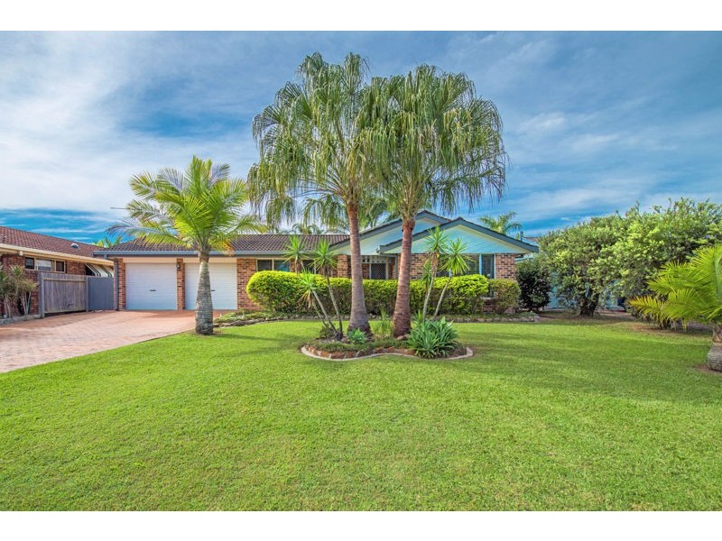 32 Burrawong Parade, Urunga NSW 2455