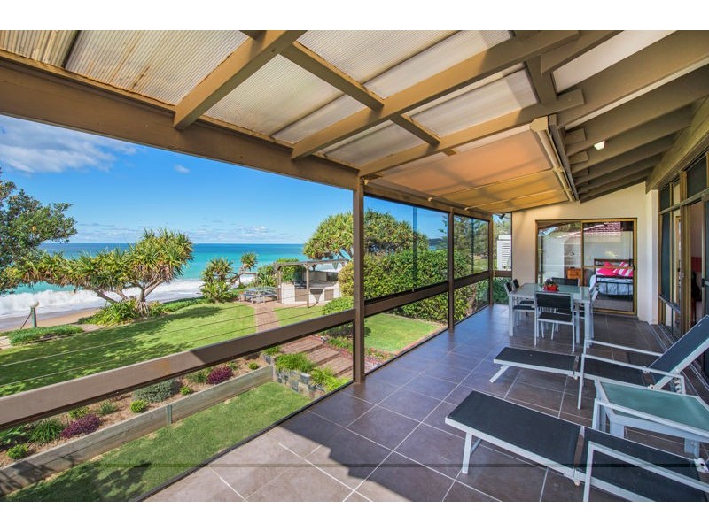 11 Emerald Avenue, Sapphire Beach NSW 2450