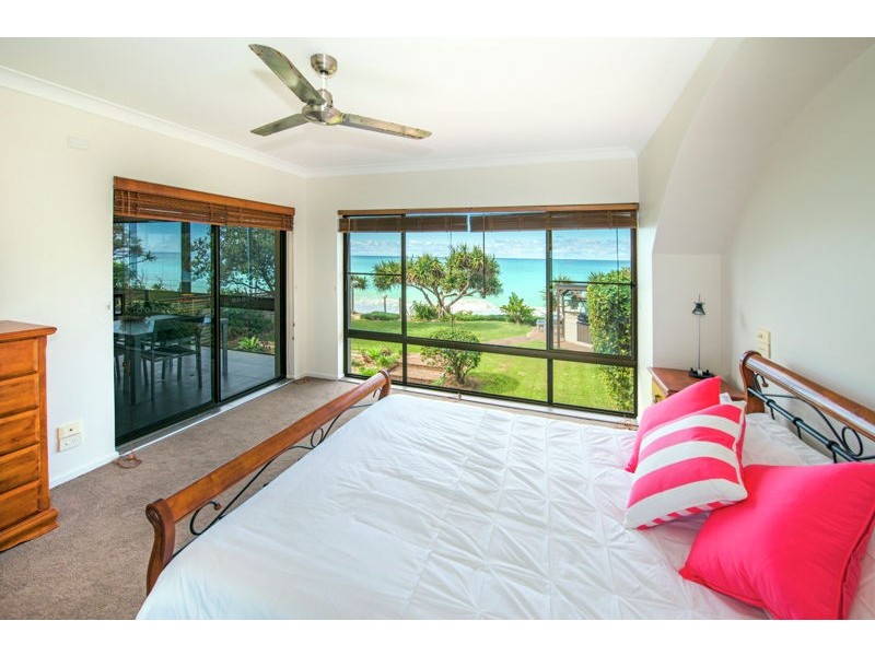 11 Emerald Avenue, Sapphire Beach NSW 2450