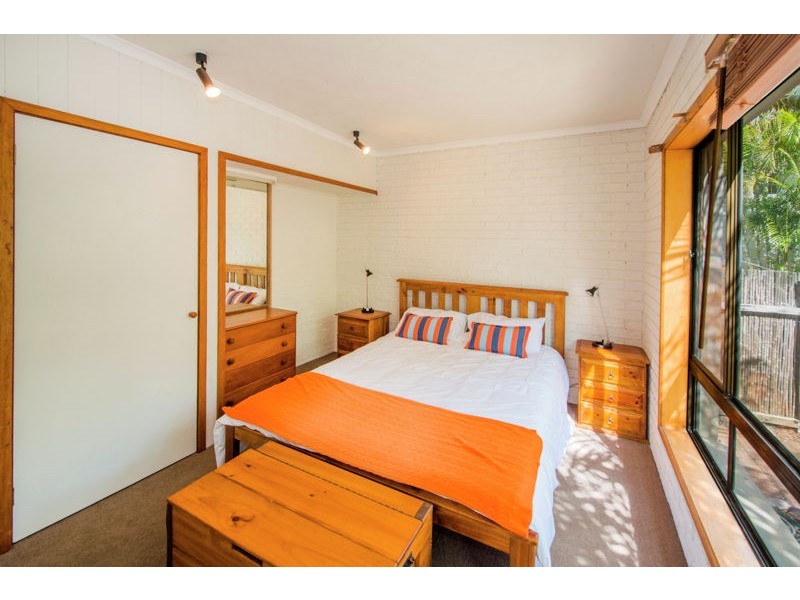 11 Emerald Avenue, Sapphire Beach NSW 2450