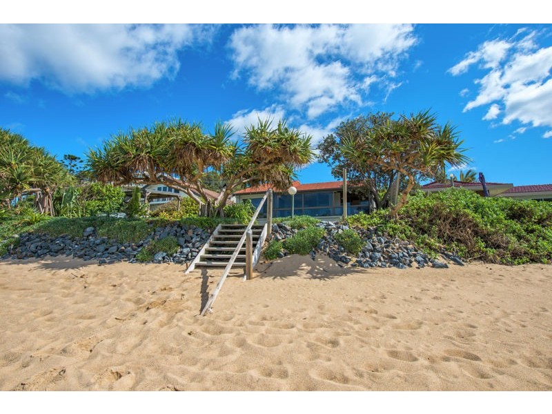 11 Emerald Avenue, Sapphire Beach NSW 2450