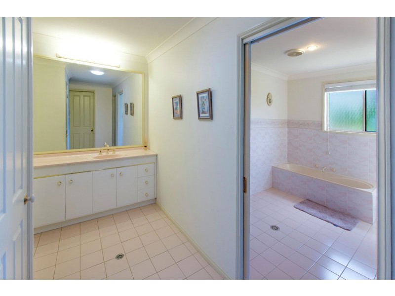 10 Tom Albert Place, Sawtell NSW 2452