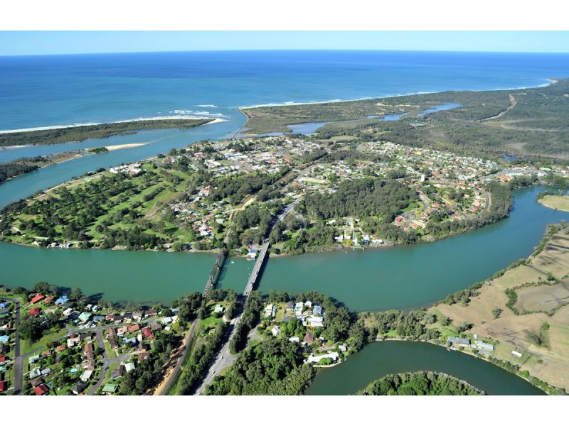 8 Dolphin Court, Urunga NSW 2455