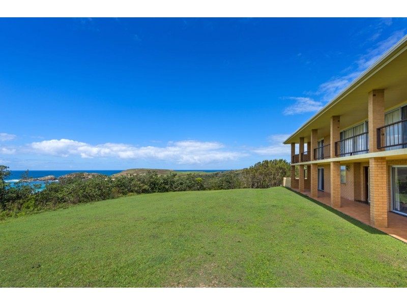 1 Lighthouse Crescent, Emerald Beach NSW 2456