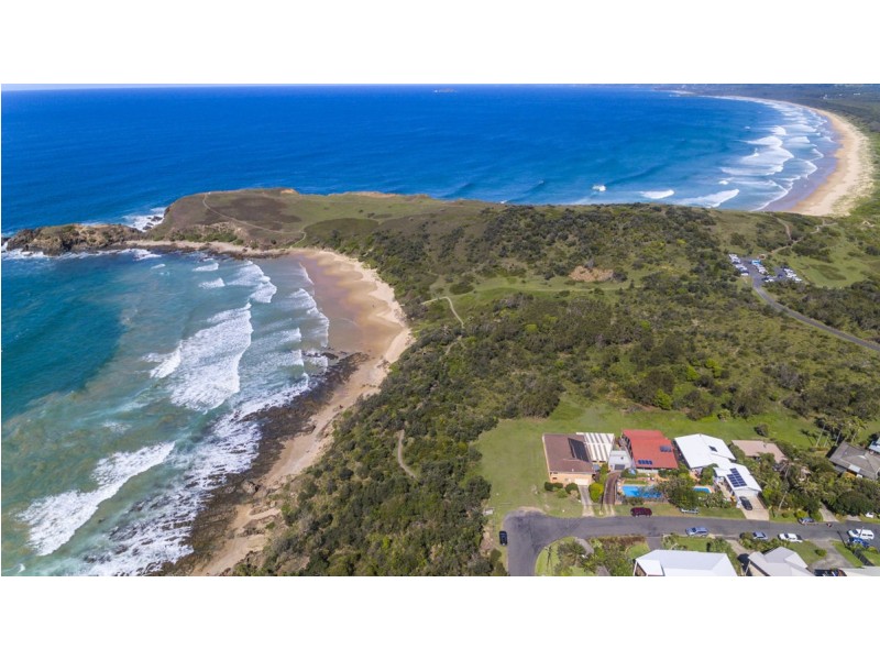 1 Lighthouse Crescent, Emerald Beach NSW 2456