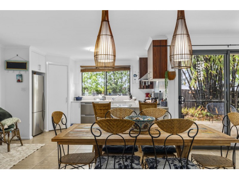 8 Figwood Drive, Bellingen NSW 2454