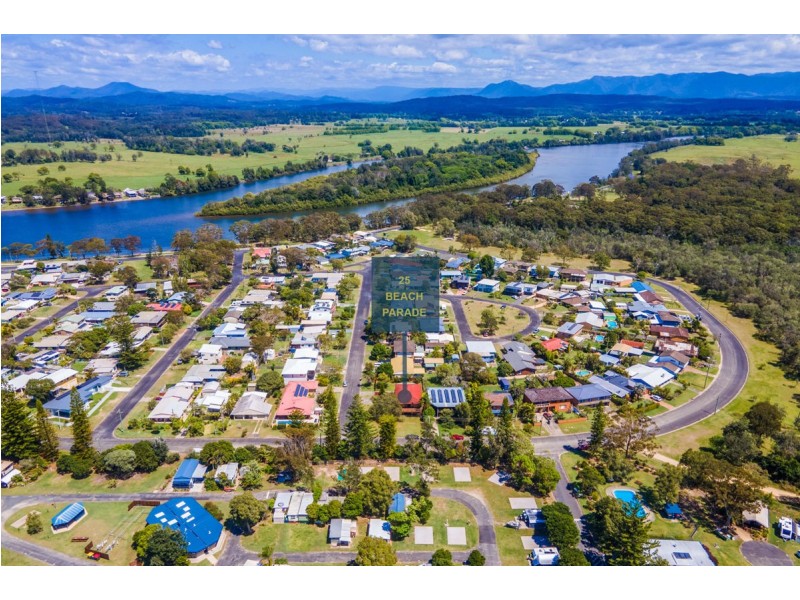 25 Beach Parade, Mylestom NSW 2454