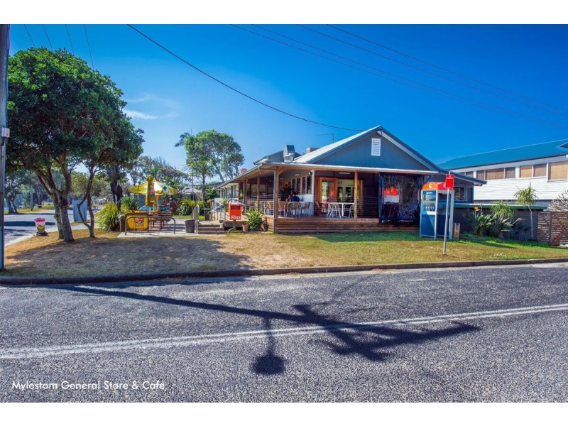 25 Beach Parade, Mylestom NSW 2454