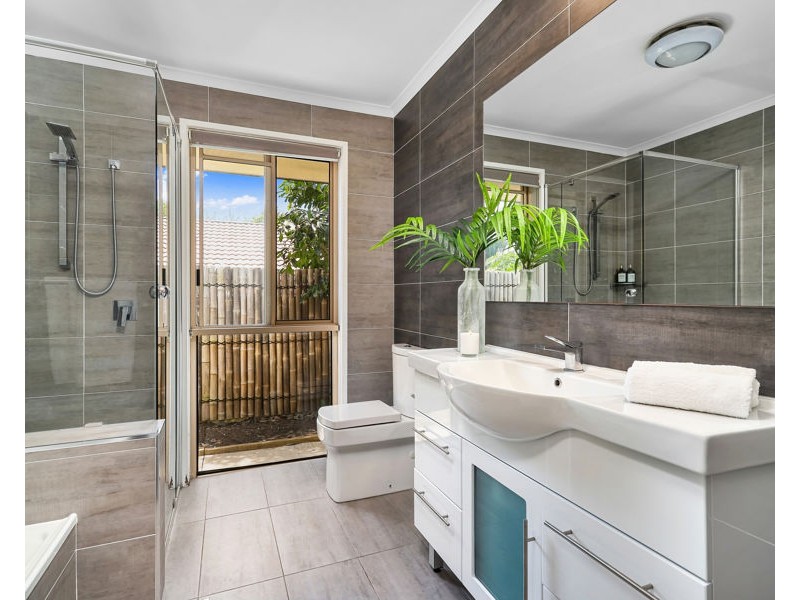 3 Bellbrook Close, Robina QLD 4226