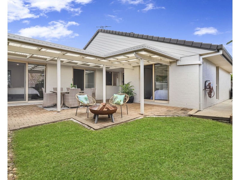 3 Bellbrook Close, Robina QLD 4226