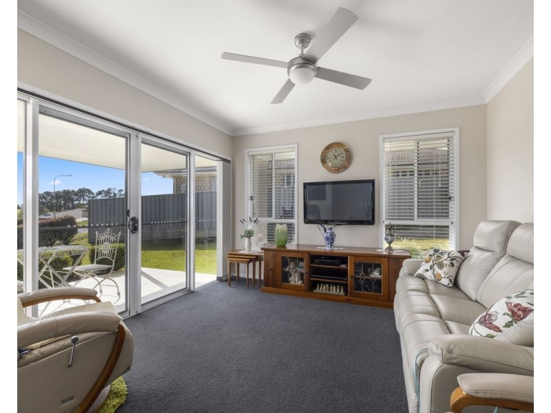 17 Rowe Drive, Macksville NSW 2447