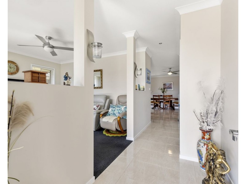 17 Rowe Drive, Macksville NSW 2447