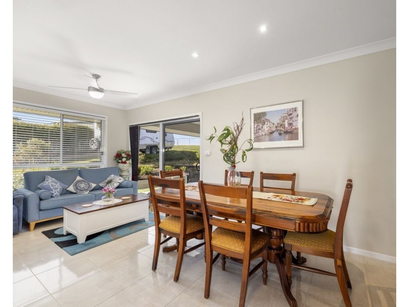 17 Rowe Drive, Macksville NSW 2447