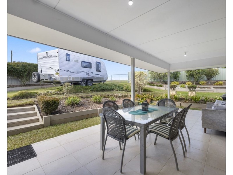 17 Rowe Drive, Macksville NSW 2447