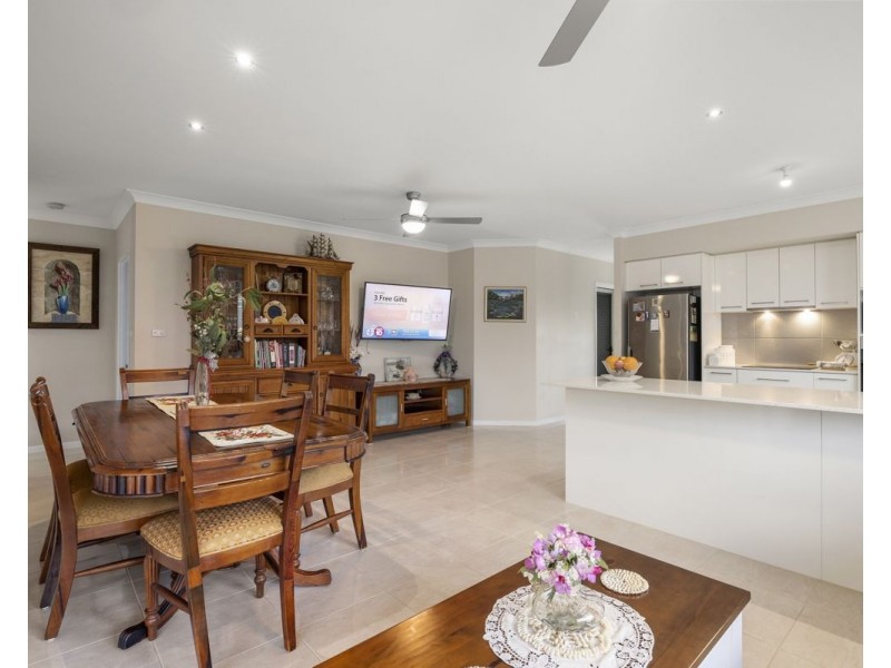 17 Rowe Drive, Macksville NSW 2447