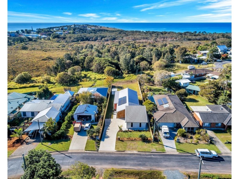 56 Ocean View Road, Arrawarra Headland NSW 2456