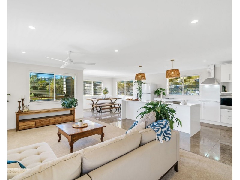 56 Ocean View Road, Arrawarra Headland NSW 2456