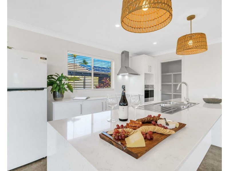 56 Ocean View Road, Arrawarra Headland NSW 2456