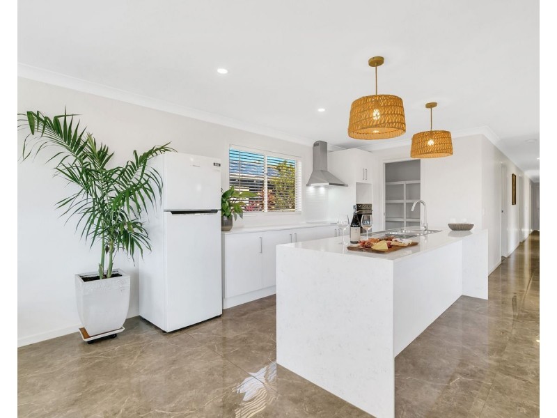 56 Ocean View Road, Arrawarra Headland NSW 2456