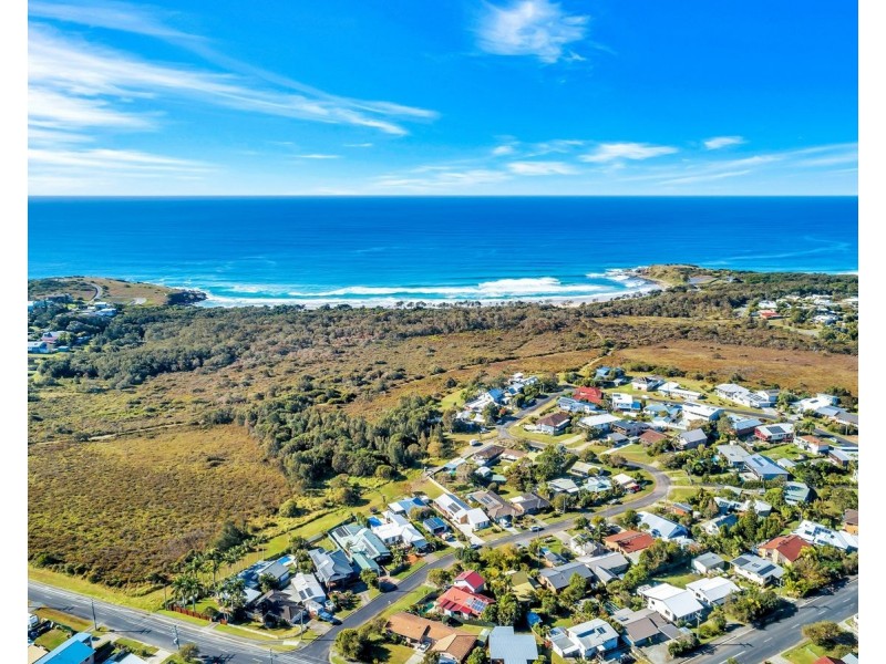 56 Ocean View Road, Arrawarra Headland NSW 2456