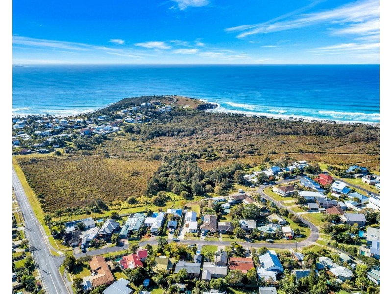 56 Ocean View Road, Arrawarra Headland NSW 2456