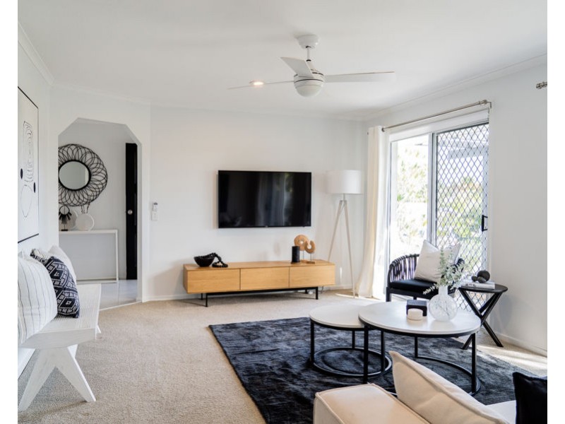 6 Bellbrook Close, Robina QLD 4226
