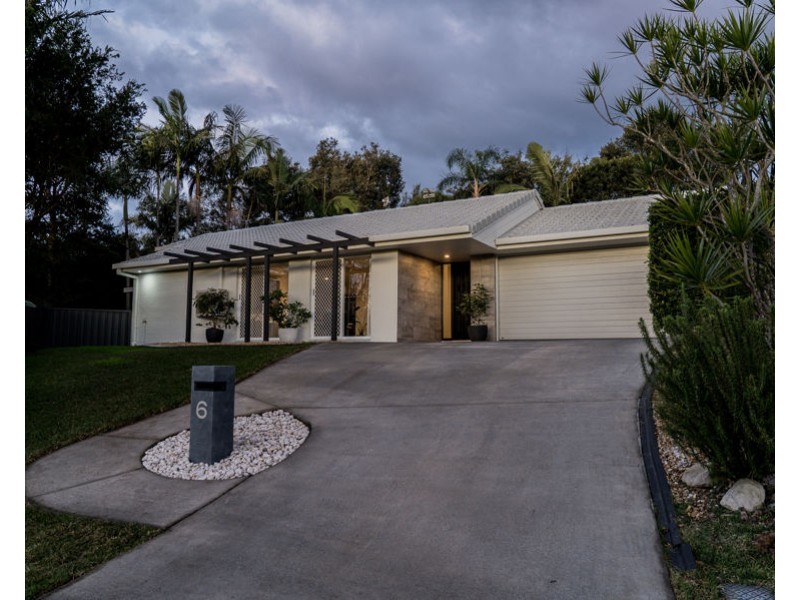 6 Bellbrook Close, Robina QLD 4226