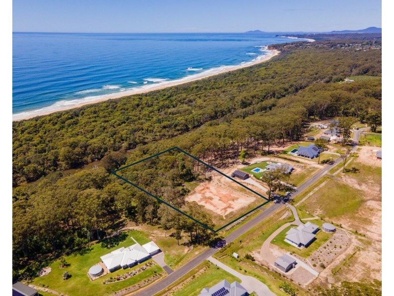 121 Pearl Circuit, Valla NSW 2448
