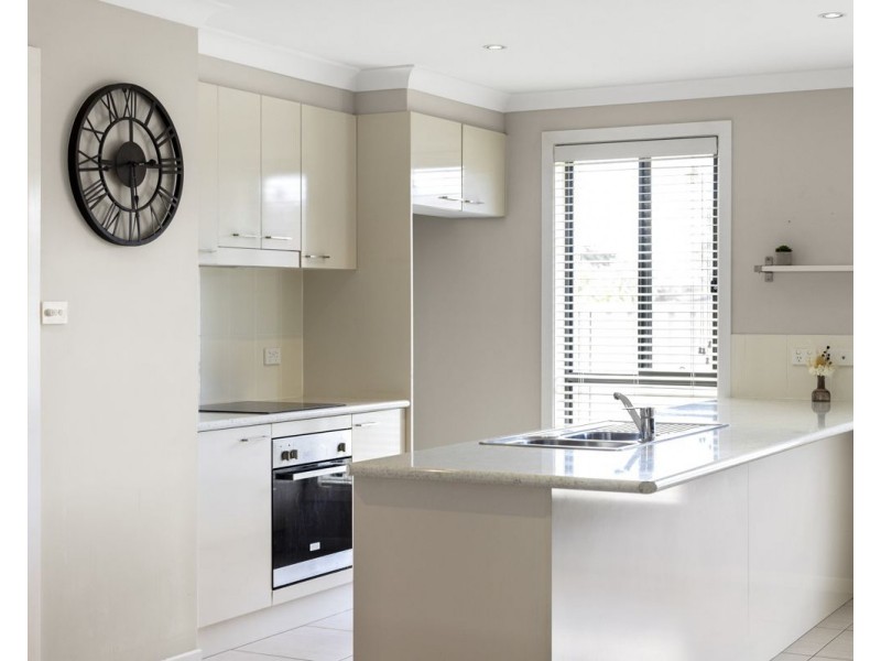 12 Preston Drive, Macksville NSW 2447