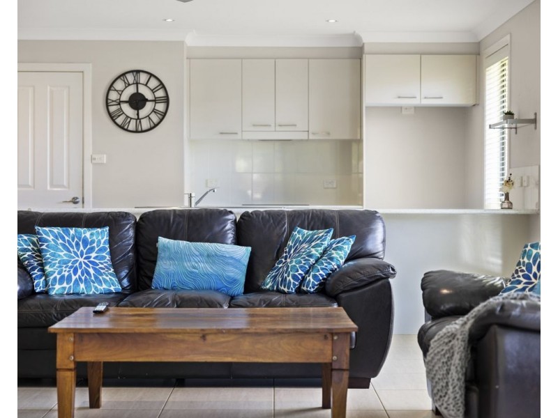 12 Preston Drive, Macksville NSW 2447