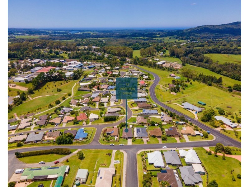12 Preston Drive, Macksville NSW 2447