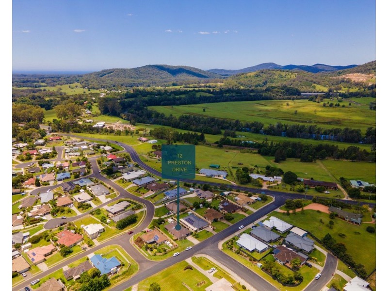 12 Preston Drive, Macksville NSW 2447
