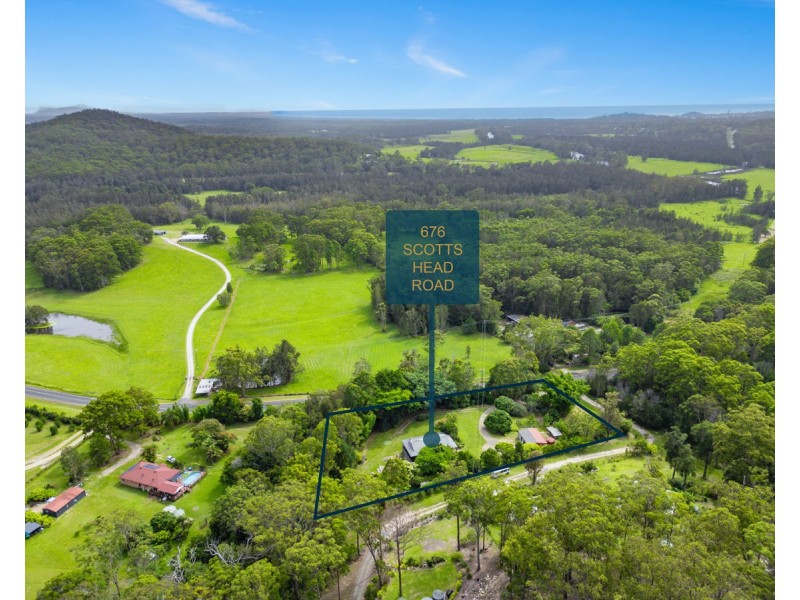 676 Scotts Head Road, Way Way NSW 2447