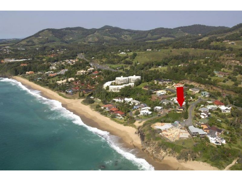 32 Sapphire Crescent, Sapphire Beach, Coffs Harbour NSW 2450