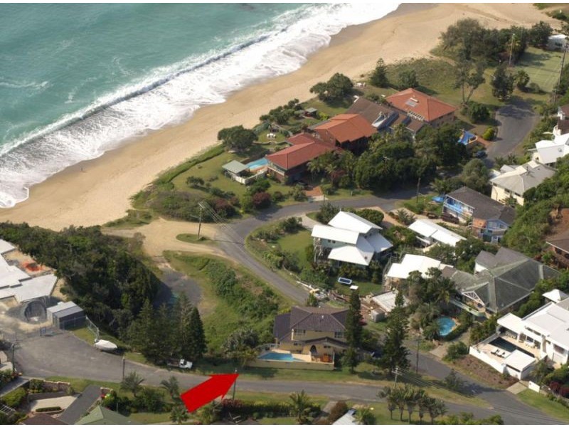 32 Sapphire Crescent, Sapphire Beach, Coffs Harbour NSW 2450