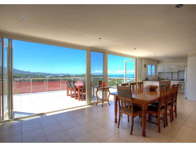 17 Macauleys Headland Drive, Coffs Harbour NSW 2450