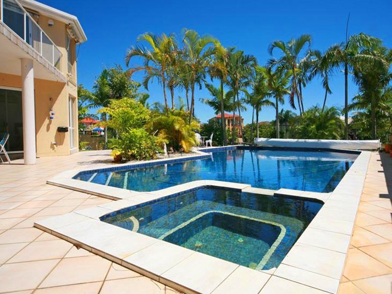 Benowa QLD 4217