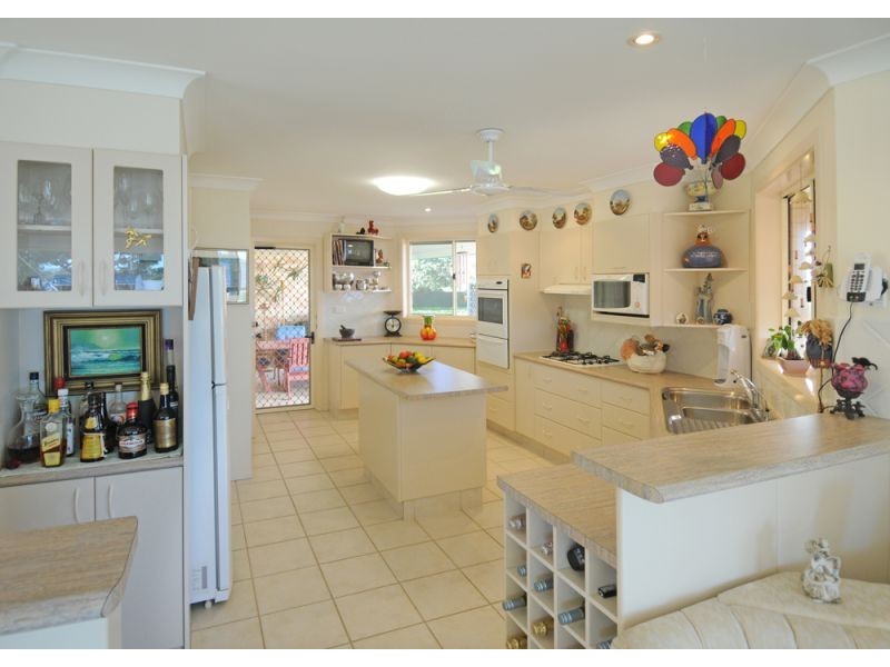 16 Marandowie Drive, Iluka NSW 2466