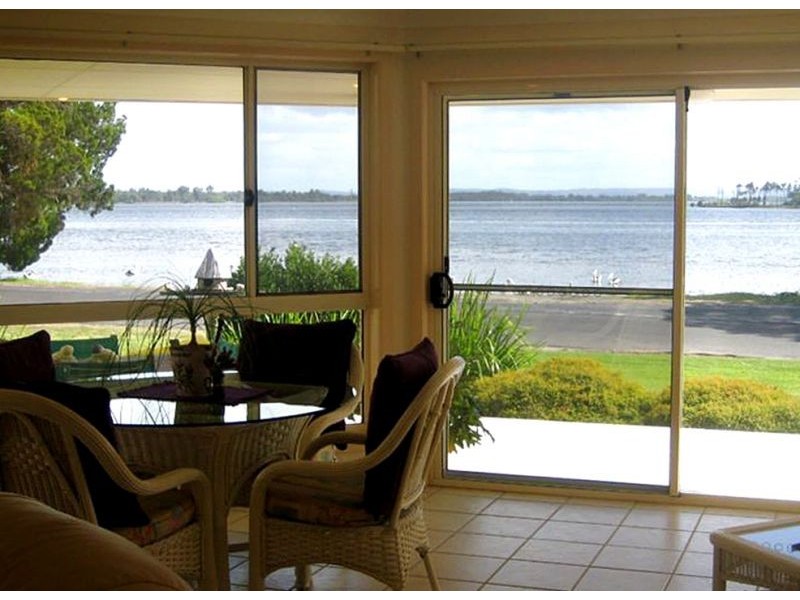 16 Marandowie Drive, Iluka NSW 2466