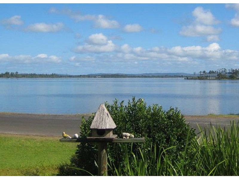 16 Marandowie Drive, Iluka NSW 2466