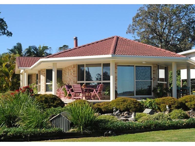 16 Marandowie Drive, Iluka NSW 2466