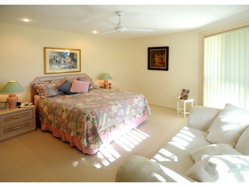 16 Marandowie Drive, Iluka NSW 2466