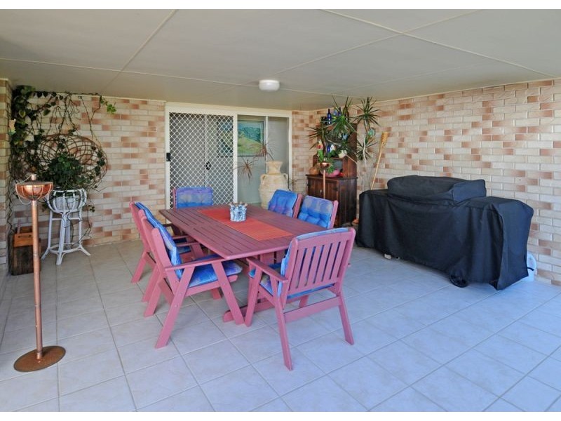 16 Marandowie Drive, Iluka NSW 2466