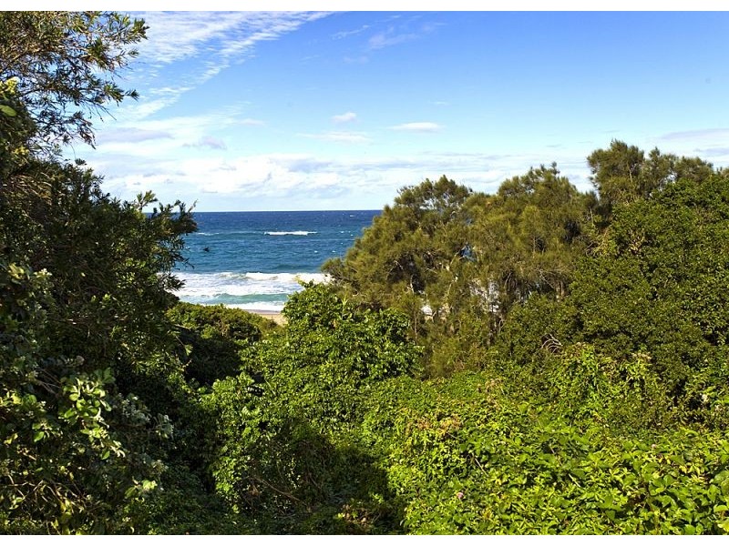 12 Elouera Drive, Sapphire Beach NSW 2450
