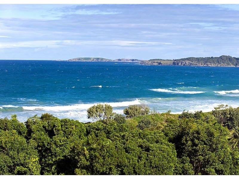 12 Elouera Drive, Sapphire Beach NSW 2450
