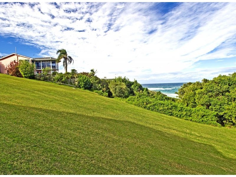 12 Elouera Drive, Sapphire Beach NSW 2450